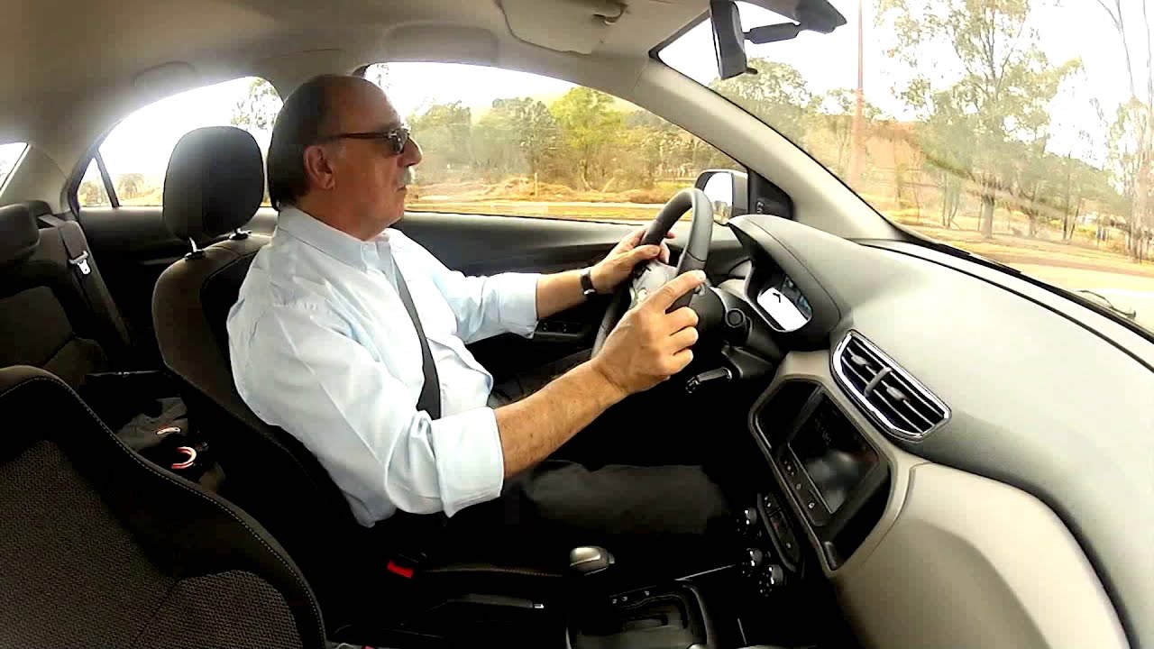 Teste Chevrolet Prisma - Vrum