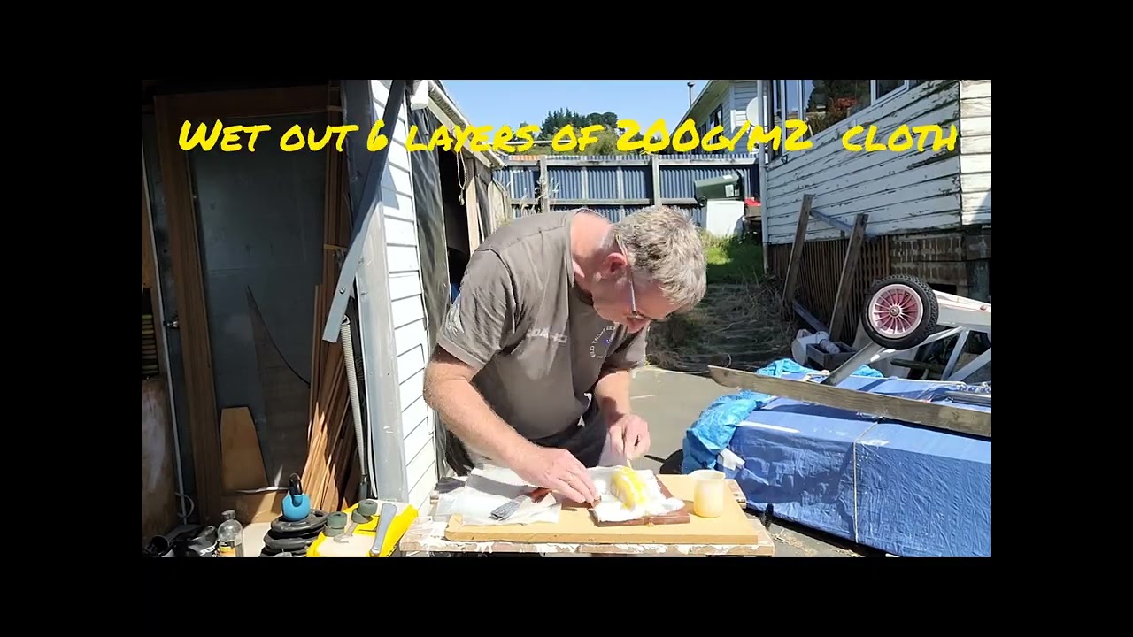 Build a female mould to produce my fiberglass model yacht hulls