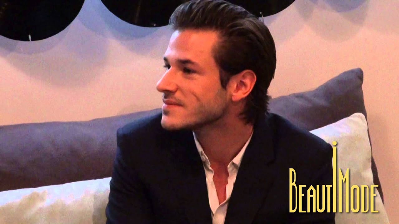 Gaspard Ulliel《巴黎聖羅蘭》三點全露不扭捏 激吻Louis Garrel一次搞定！ 20141117《巴黎聖羅蘭》(Saint Laurent) 加斯帕德尤利爾 金馬影展訪談記者會