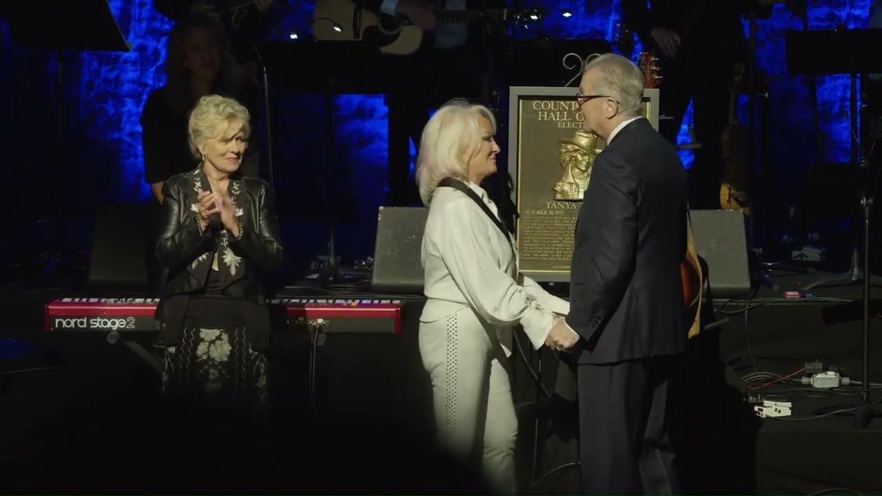 PATTY LOVELESS, BOB MCDILL AND TANYA TUCKER INDUCTED INTO THE COUNTRY MUSIC HALL OF FAME