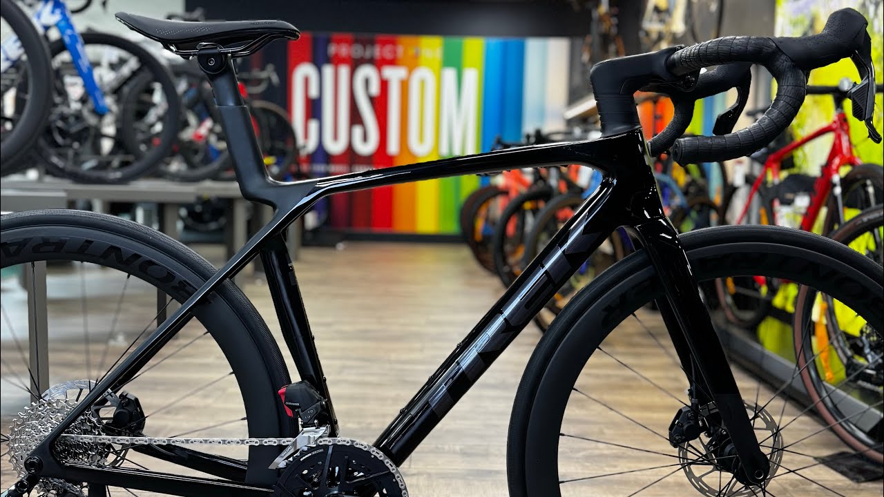 Распаковка: Trek Madone SL 6 AXS 8-го поколения. Три вещи, которые я бы изменил, и то, что мне нр...