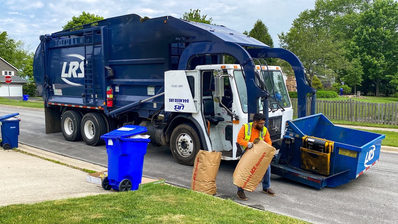 LRS Mack LE McNeilus Atlantic Carry Can Garbage Truck