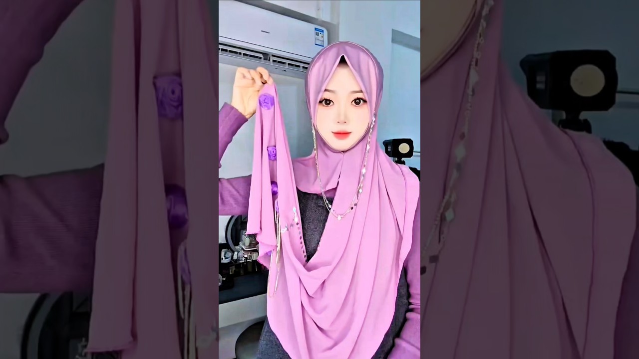 outdoor hijab style 🥰 #hijab​ #hijabigirl​ #hijabistyle​ #Muslim​ #deenislam​ #shorts​ #song #omg