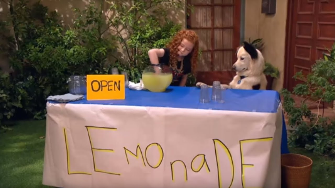Dog With a Blog | Limonade | Disney Channel NL