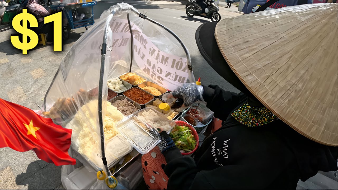 10 Street Foods UNDER $1 Saigon, Vietnam 🇻🇳 