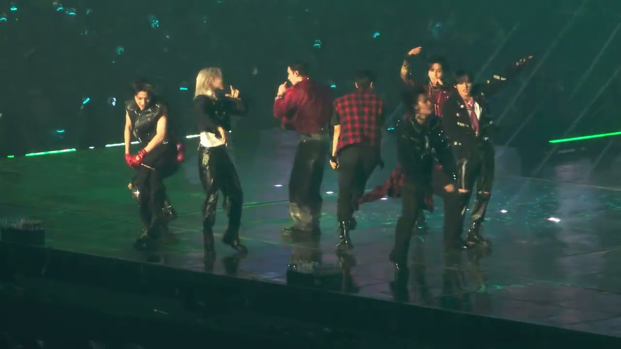 STRAY KIDS - COMFLEX (Dominate tour Seoul concert day 2 fancam)