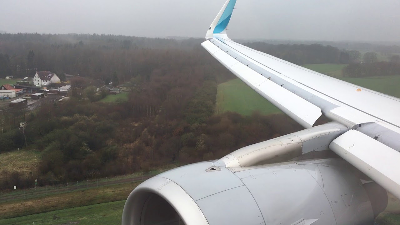 Eurowings A320-200 Landing in Hamburg