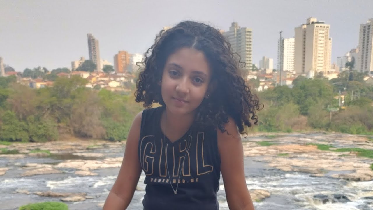 Belinha/fazendo um palinha em Piracicaba (Chico mineiro)