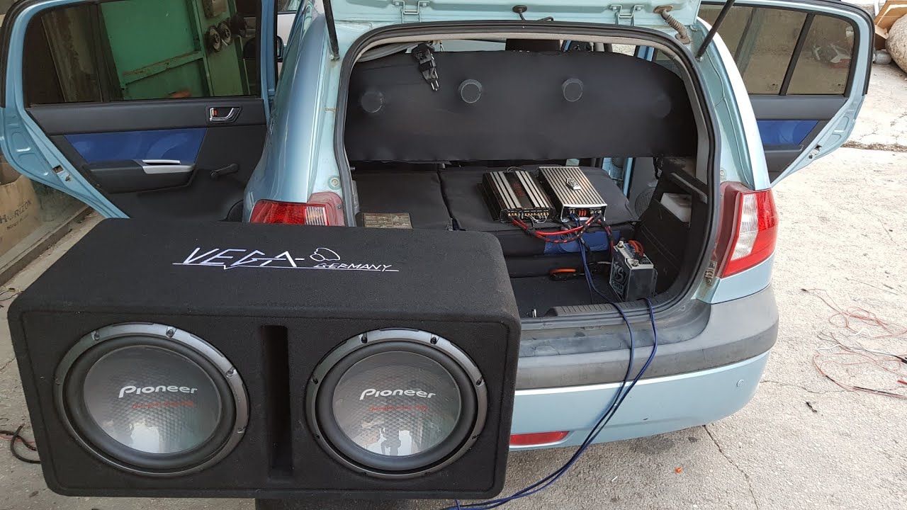 Автомобильный сабвуфер Pioneer 4000 мощностью 4000 Вт