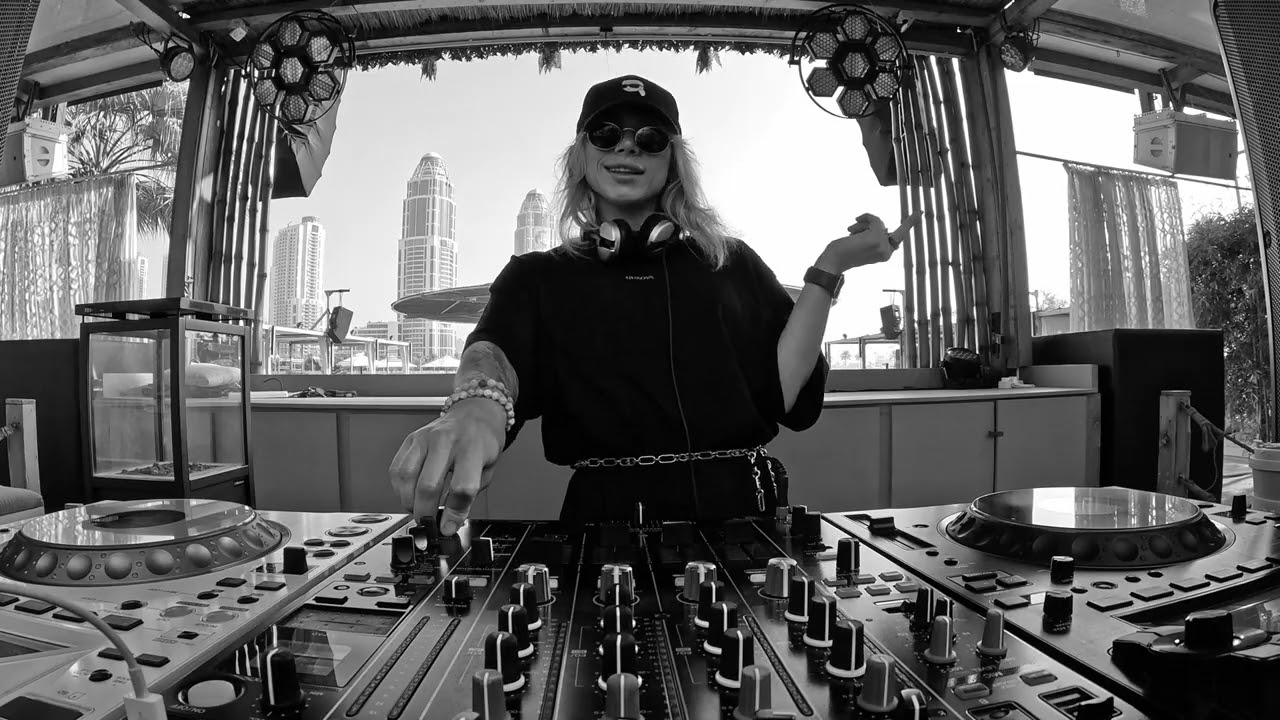 GUZOVA Podcast 18 4k | Melodic Techno DJ Set 2026 | Live Mix [Progressive House • Melodic Techno]