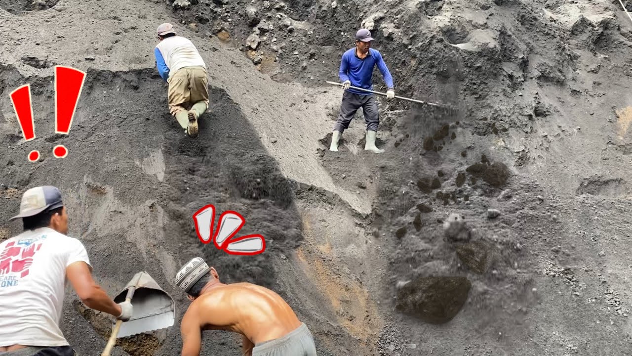 working like a machine‼️mining black sand