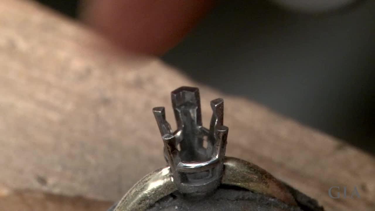 How to Set a Pear-Shaped Stone in a Ring with Platinum Prongs | GIA