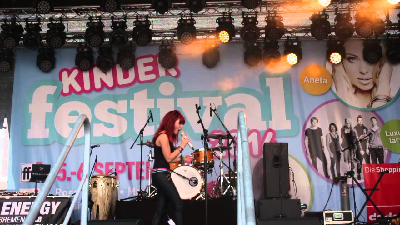 Dodenhof Kinderfestival - Carlotta Truman - While You're Out Looking for Sugar(Joss Stone)
