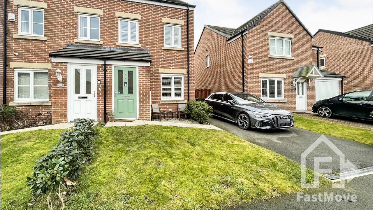 STUNNING FAMILY HOME - MORLEY, LEEDS - ON THE MARKET WITH FastMove £260,000