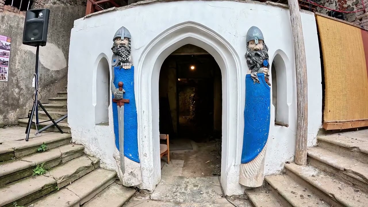 Horn&iacute; hrad 🏰 Hauen&scaron;tejn 