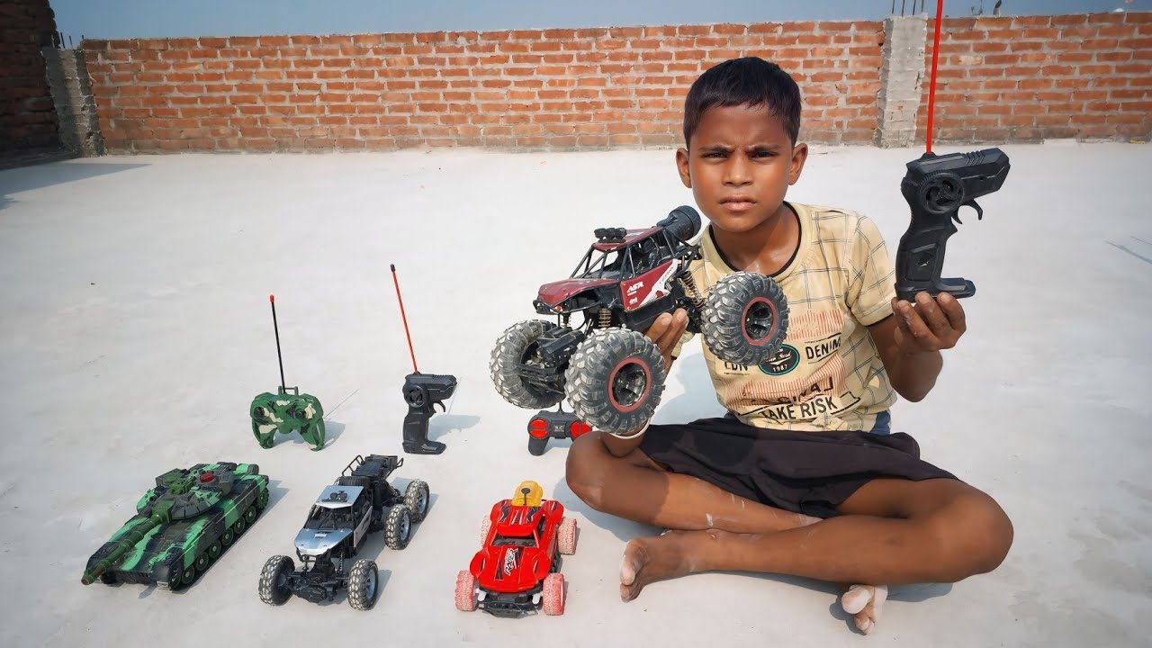 आज हमने चलाई रिमोट कंट्रोल गाडी 😮 tractor 🚜 Car 🚗 elephant 🐘 Train 🚆 gadi 🚍 helicopter 🚁 bus 🚌