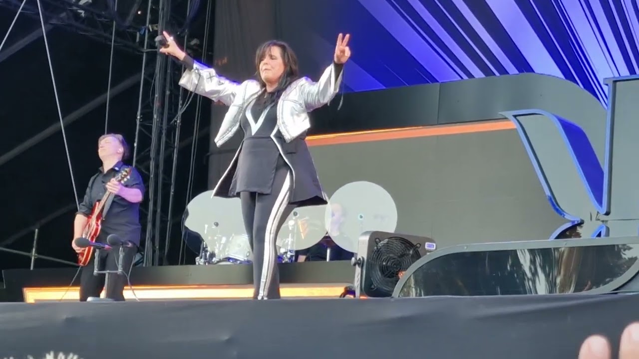 Kaija Koo Tinakenkätyttö Kuopio rock cock 2025 live