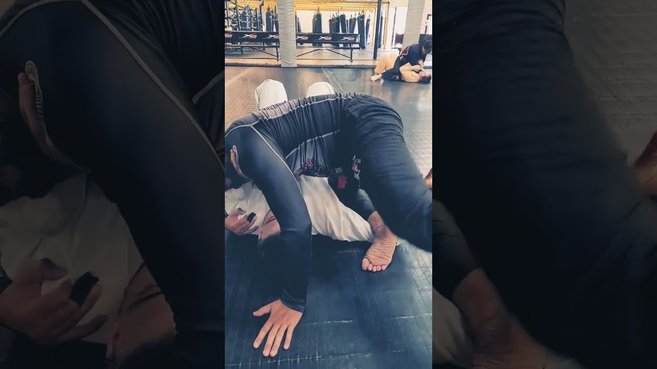 Double Bicep Slicer from Side Control 