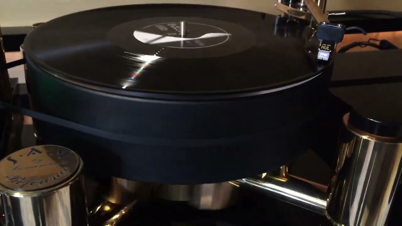 Van den Hul One Special cartridge and Calista II tonearm