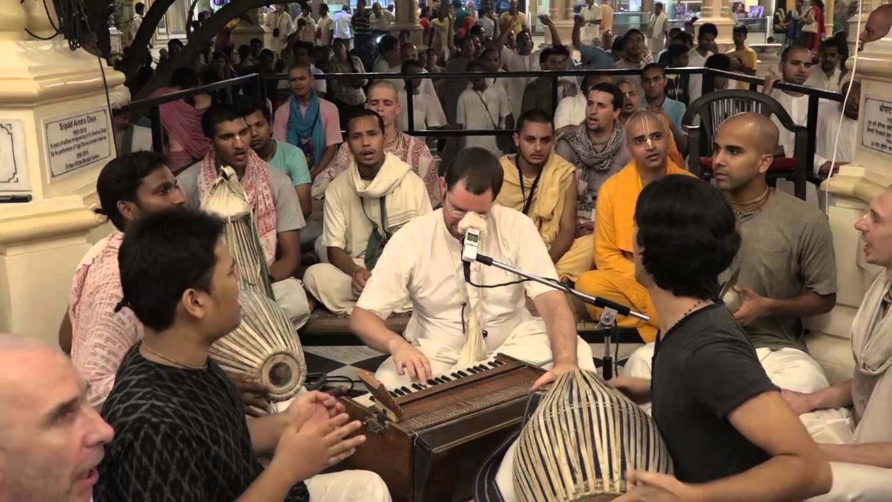 24hr  Kirtan  -  Akinchan Krishna prabhu