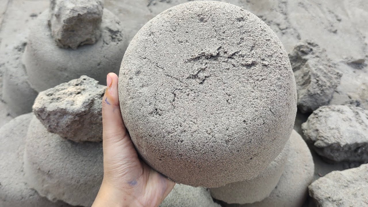 yummy pure sandment crunch on floor 🤤