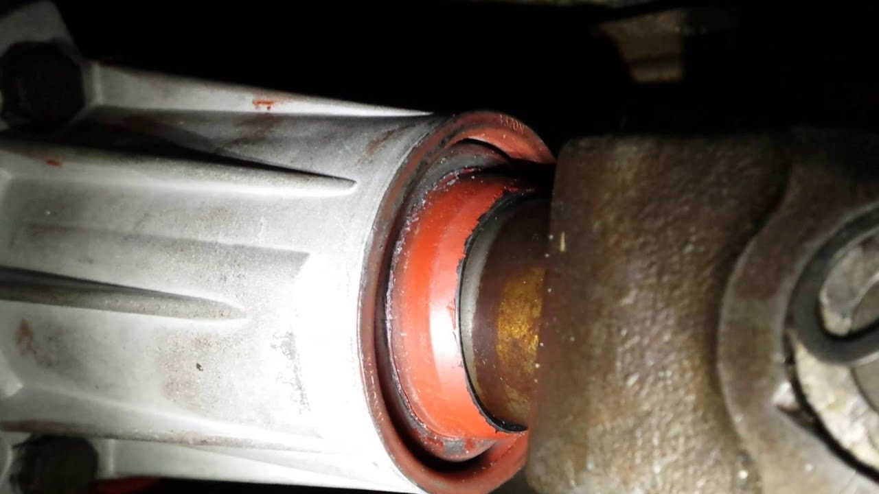 Jeep Wrangler - NP231 transfer case extension housing replacement