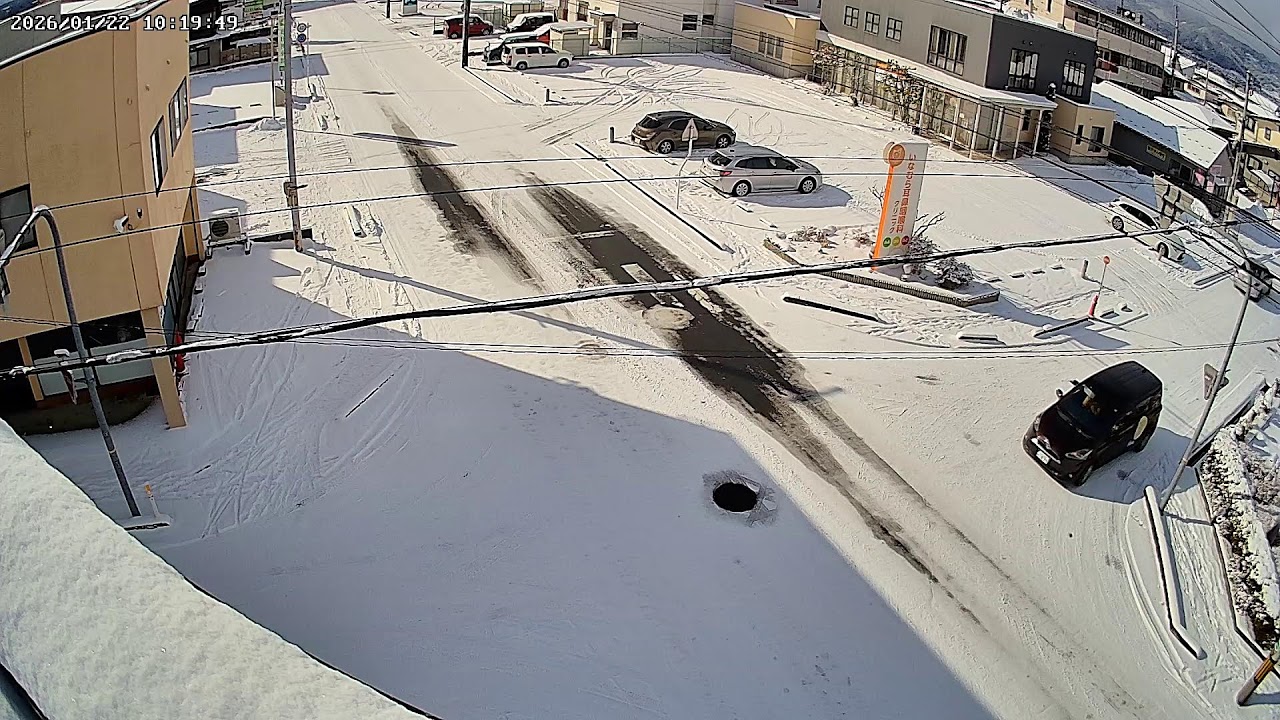 山形県山形市篭田交差点ライブカメラ Yamagata Yamagatashi Live camera.world.cam