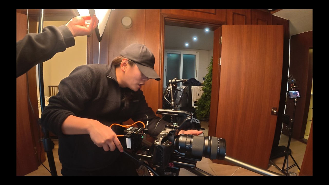 렌탈샵부터 엔드까지 | 소규모 인원 현장에서 BMCC 6K FF 오토포커스 파나소닉 렌즈로 실사용 해보고 다나달리와 몰루스 500w도 같이 사용해봤습니다