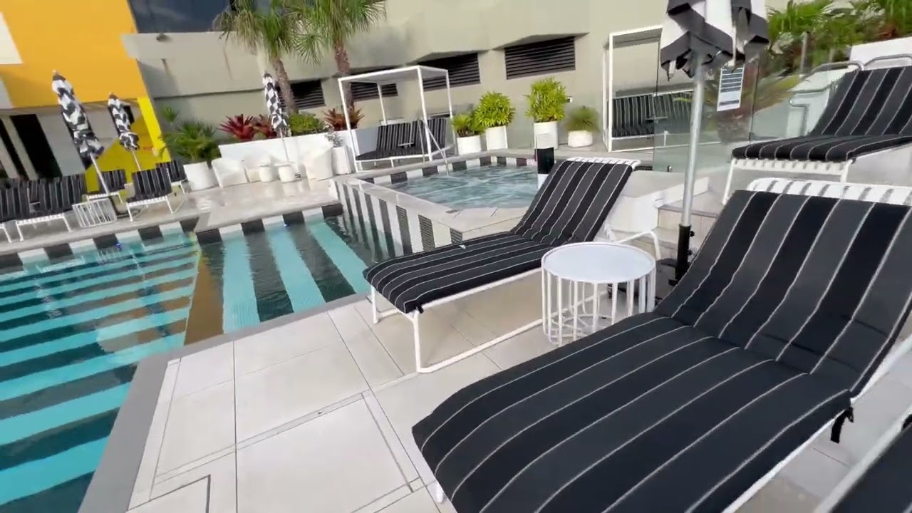 Qt Goldcoast Pool Walk Around 