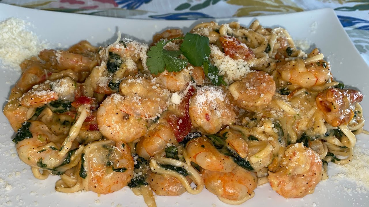 Pâtes aux Crevettes et épinards à la Sauce blanche 🍤🌱 لباط بالقمرون و السبانخ بالصلصة البيضاء