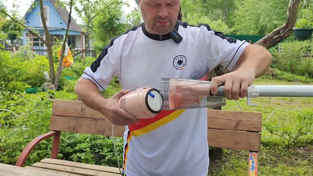 Сравним   пылесос Deerma DX700, white и пылесос Kitfort KT-586-3 розовый.