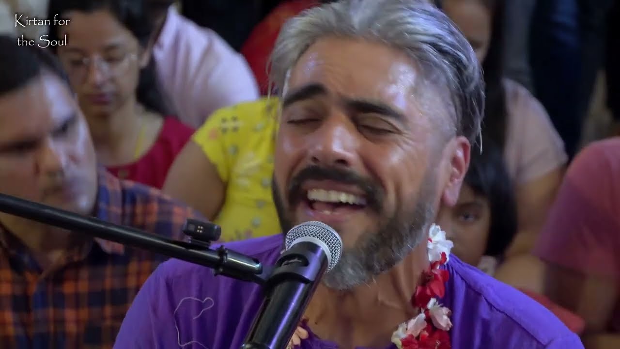 MIND BLOWING KIRTAN ~ HG AMALA KIRTAN & HariBhakti Leo Dey