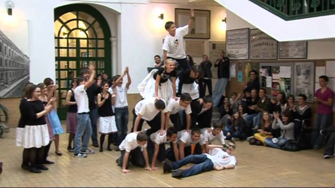 Veres Pálné Gimnázium - Gólyaavató 2010.