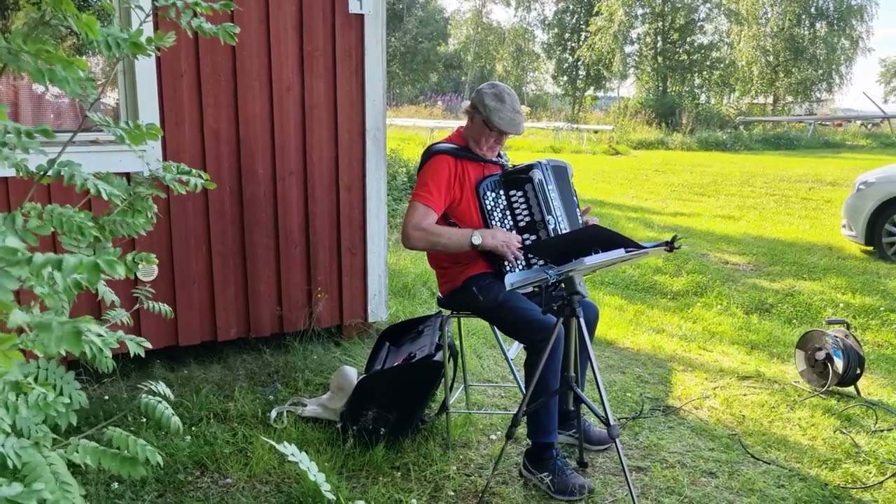 Kauko soittaa taustamusiikkia 25. heinäkuuta 2024