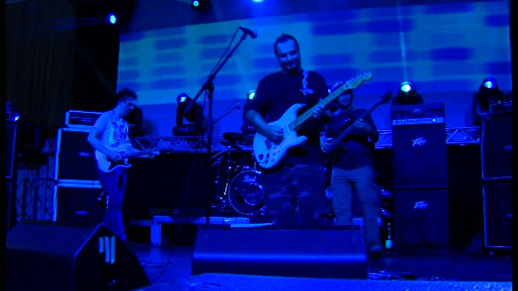 Emmer Péter + Ifj. Tornóczky Ferenc +Dandó Zoltán és a 4G band: Room 335