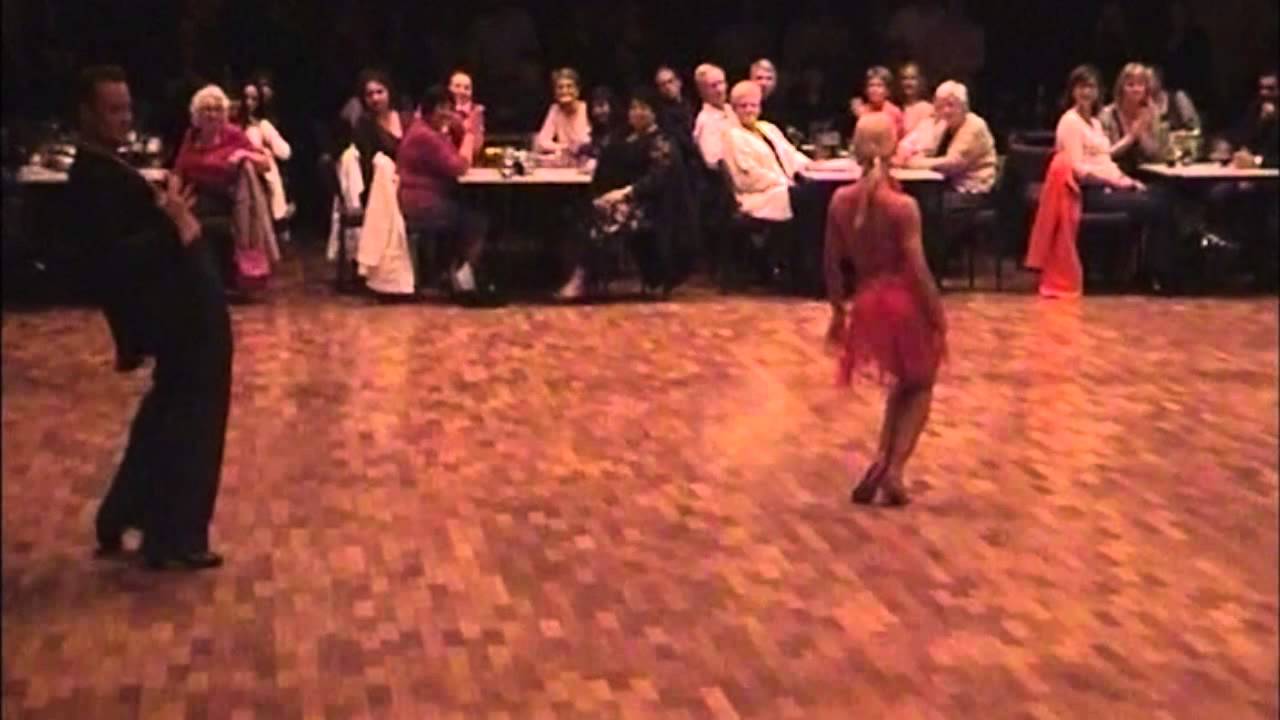 Robin Sewell & Alarna Donovan Cha Cha