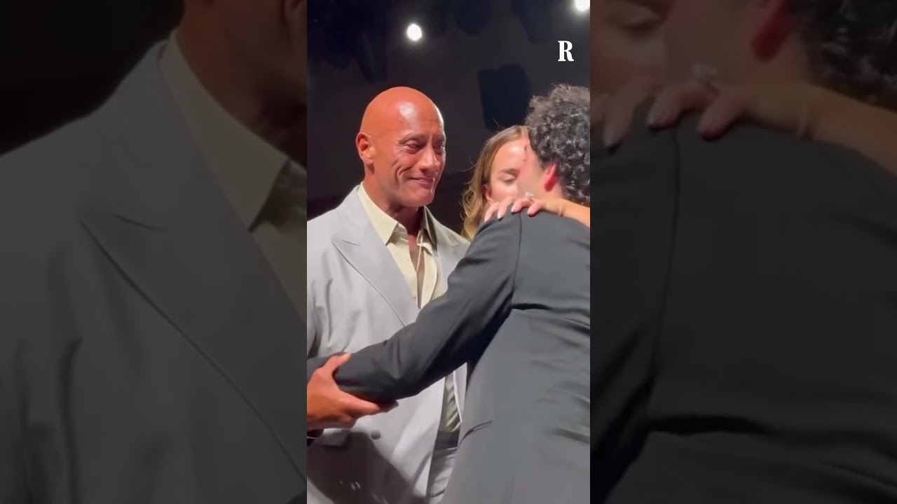 Dwayne Johnson in lacrime per gli applausi alla Mostra del Cinema di Venezia