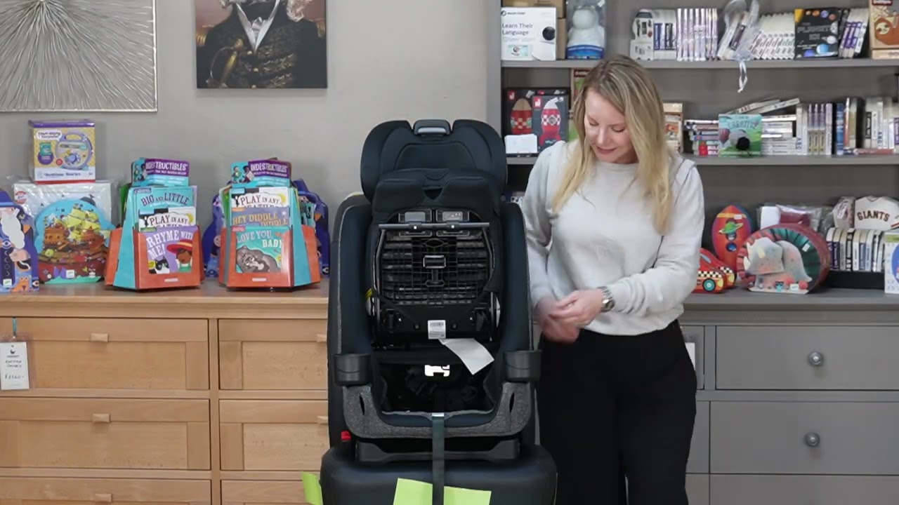 Romer Nexa All-in-One: установка ремня безопасности и верхнего крепления для установки сиденья ли...