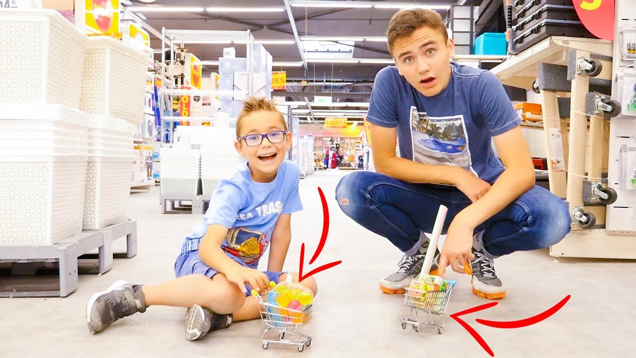 J’ACHÈTE TOUT CE QUI RENTRE DANS MON MINI CADDIE ! - 10 min Challenge