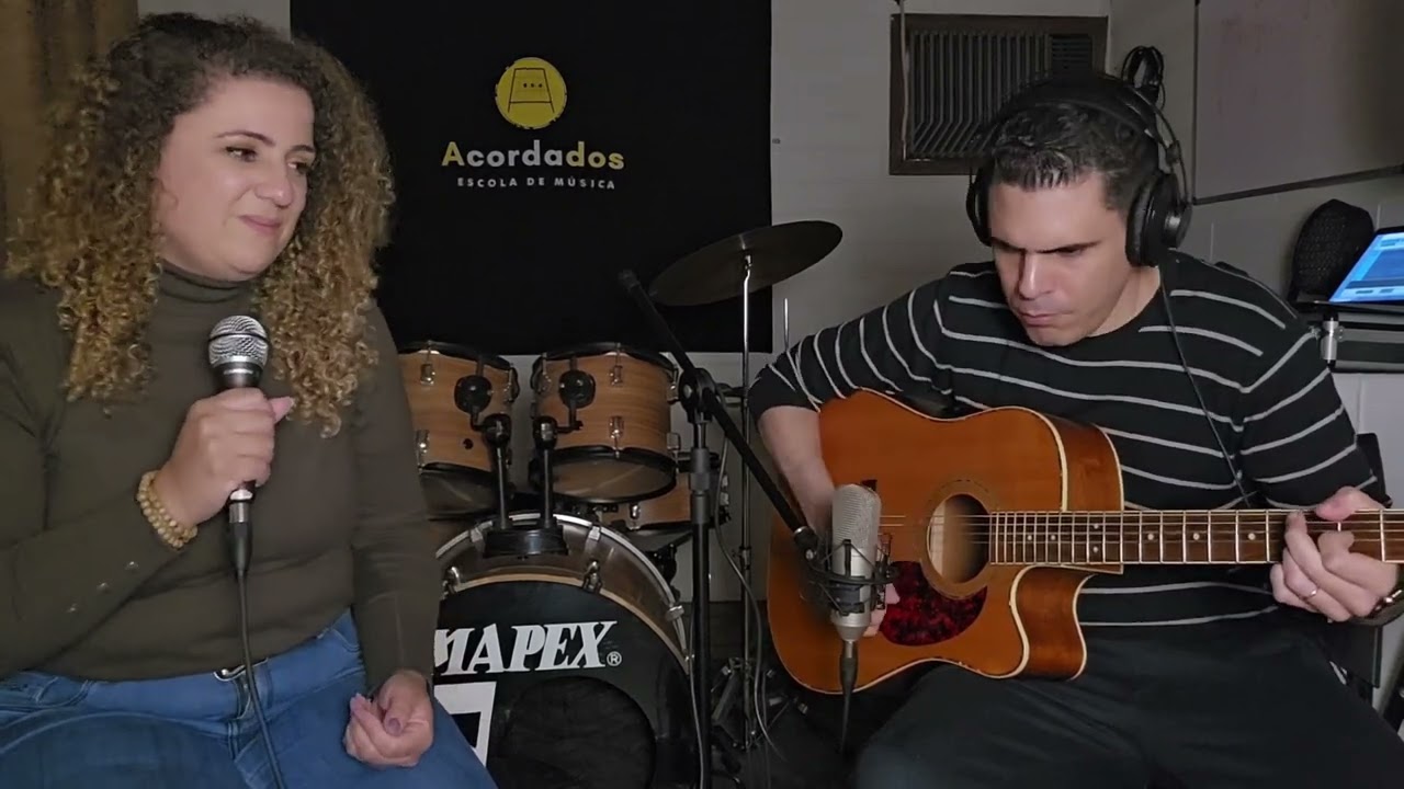 Fica sempre um pouco de perfume - Voz e violão (Mirela Lima ft. Patrik Correa)