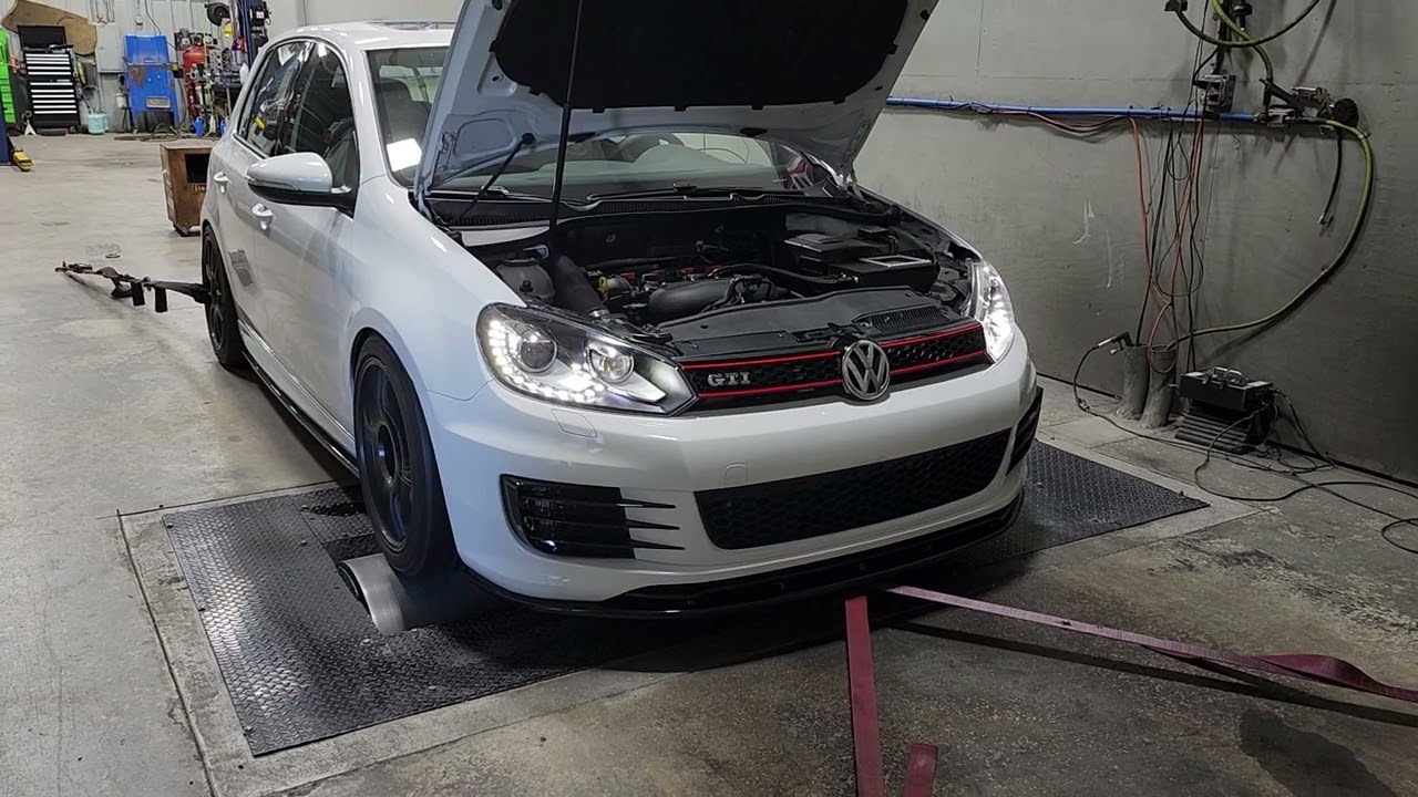 MK6 GTi Big Turbo Makes 591whp on 28psi
