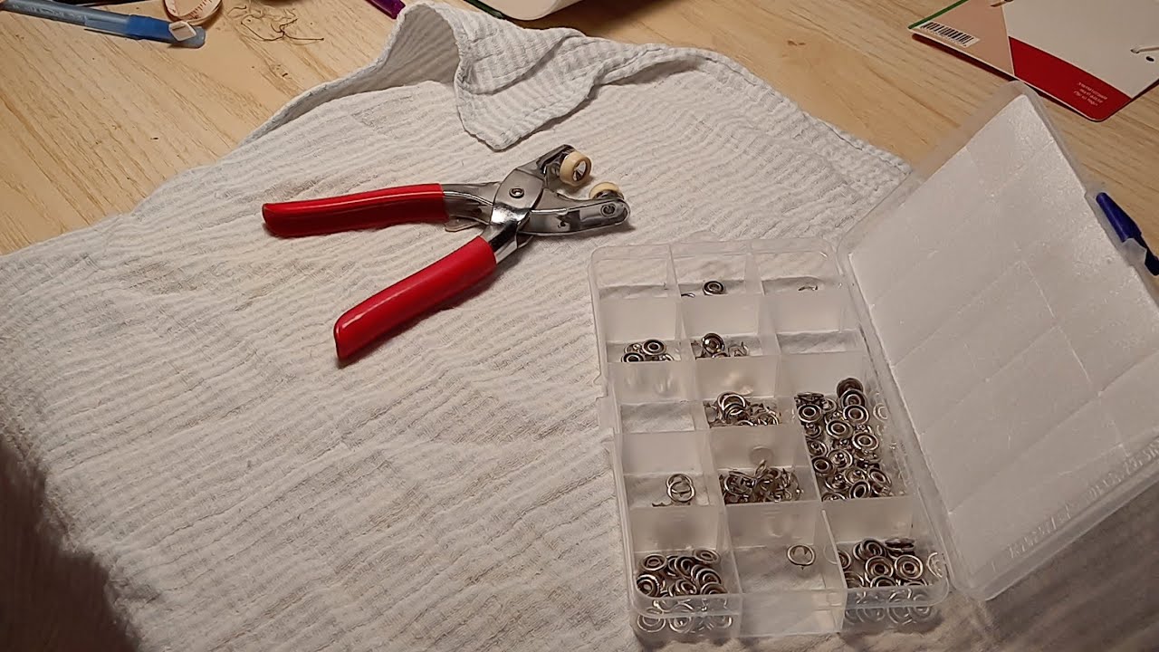 Cum folosesc eu capsatorul cu capse metalice pentru materiale textile