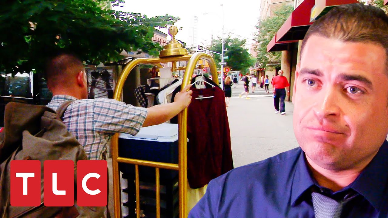 Él vive en más de 50 lugares al año y sin pagar | Tacaños Extremos  | TLC Latinoamérica