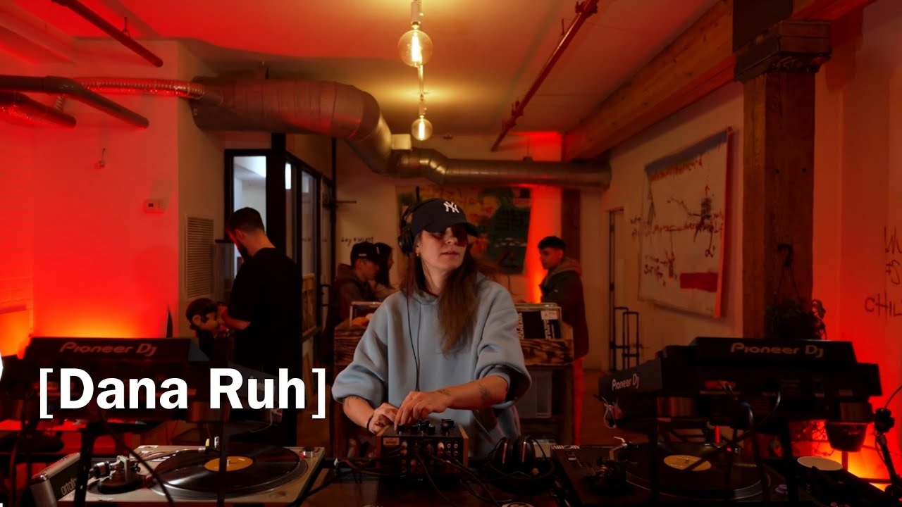 Dana Ruh | ar:kive in-store 004