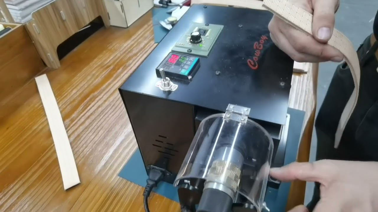 Leather belt roller embossing machine with heater