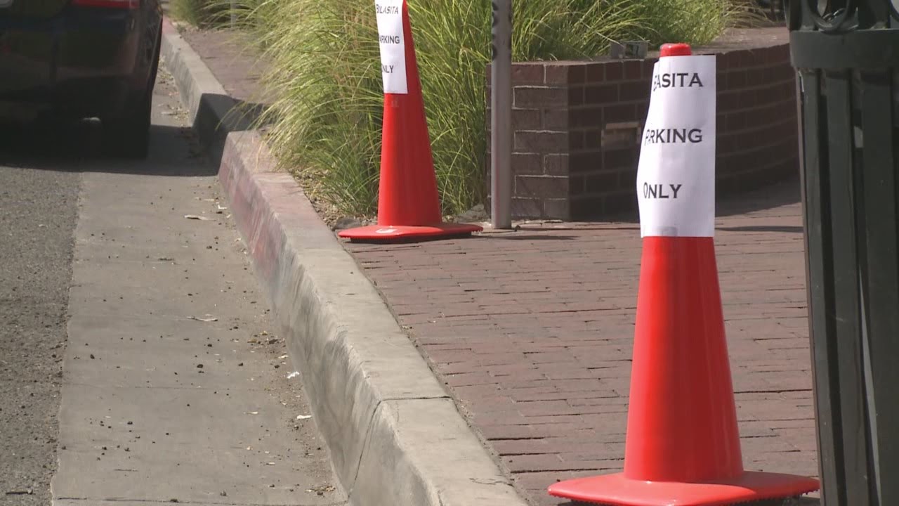 Albuquerque residents upset by salon blocking public parking