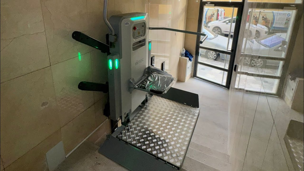 Instalación de Plataforma Subeescaleras en La Roda (Albacete) – Modelo Vimec V6R