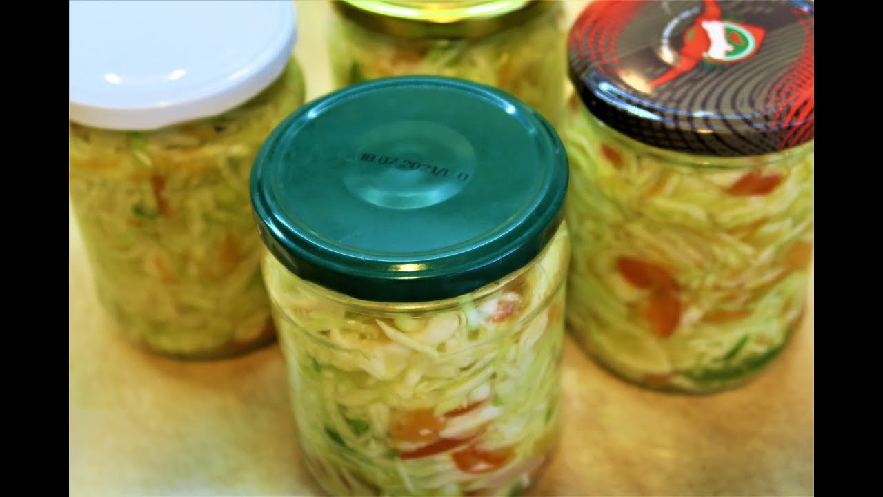 Очень вкусный салат из свежей капусты на зиму.