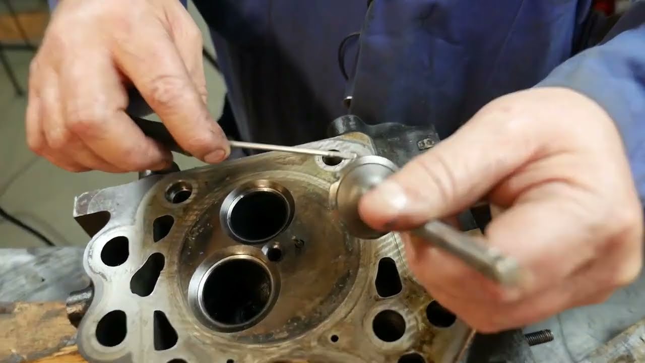 Cylinder Head Service: Lapping the Valve Face to Valve Seat