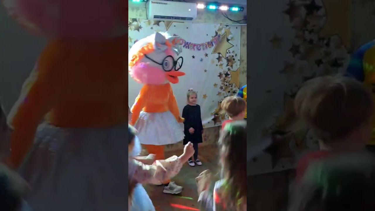 Kids Go Wild When Giant Mascot Shows Up!